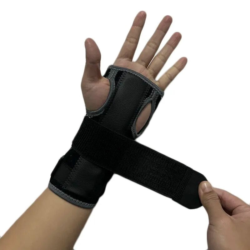 
                  
                    Wrist Support & Carpal Tunnel Brace
                  
                